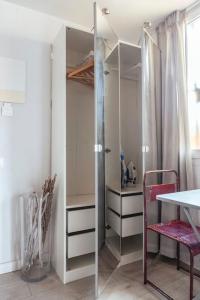 Cozy Penthouse Studio with Private Rooftop Terrace