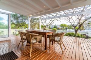 Peaceful Parkland Home on Thesen Islands