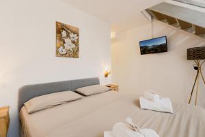 Garden Apartment in Center - Ambra