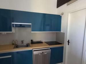 Appartement T2 Mezzanine, 6 couchages, bord de plage, parking privé, proche commerces et Aqualand - FR-1-81-47