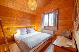 Maisons de vacances Le Petit Lynx - Chalet cocooning Haut Jura : photos des chambres