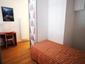 Duplex 7 Pers avec Piscine Couverte, Fitness et Parking, à 400m des Pistes et Proche Centre - FR-1-404-256