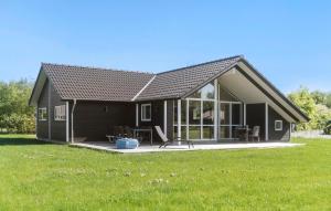 4 Bedroom Amazing Home In Hemmet