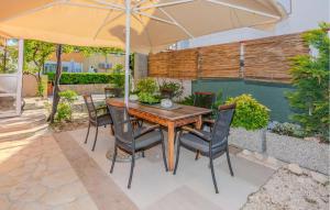 2 Bedroom Amazing Apartment In Nin 