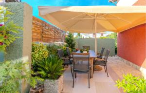 2 Bedroom Amazing Apartment In Nin