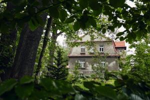 29 Avenue Apartments