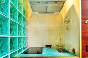 Paris Marais Tiny Boat MERRIB