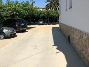 Apartamento en Primera Línea con Aparcamiento - Empuriabrava - ES-228-180