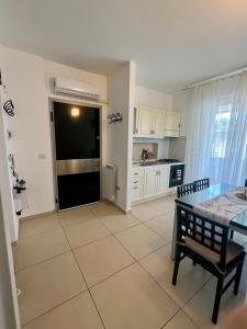 - AnnaMaria - intero appartamento vistamare -
