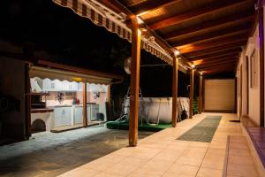 Seaside Cottage by Golden Host