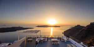 Vallas Apartments & Villas