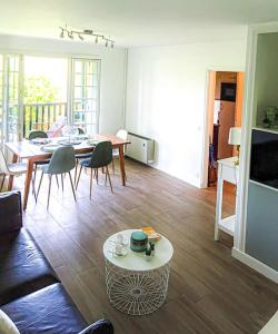 Appartements La Brise du Clos , Grand 3 pieces, Piscine & Tennis : photos des chambres