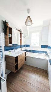 Appartements La Brise du Clos , Grand 3 pieces, Piscine & Tennis : photos des chambres