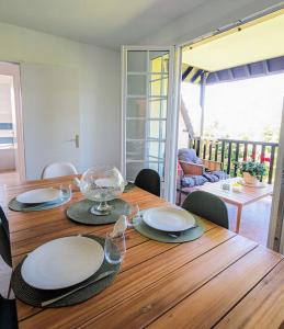 Appartements La Brise du Clos , Grand 3 pieces, Piscine & Tennis : photos des chambres