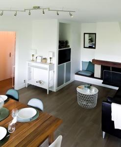 Appartements La Brise du Clos , Grand 3 pieces, Piscine & Tennis : photos des chambres