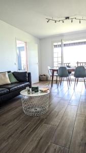 Appartements La Brise du Clos , Grand 3 pieces, Piscine & Tennis : photos des chambres