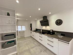 Maisons de vacances Gite renove 2024 calme et proche du centre, tout inclus, equipe et confortable, ideal pour decouvrir Amboise - FR-1-381-580 : photos des chambres