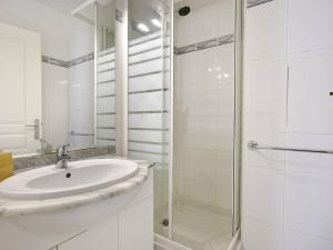 Appartements T3 Confortable a Arcachon Centre avec Loggia, Parking et Clim, a 400m de la Plage! - FR-1-433-120 : photos des chambres