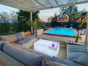 Maisons de vacances Domaine prive avec piscine et terrain de petanque : photos des chambres