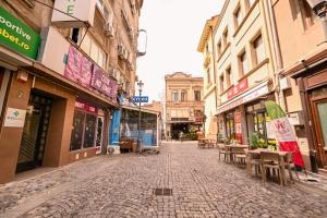 Old Town Charm - Modern & Comfortable Accommodation in the Heart of the City