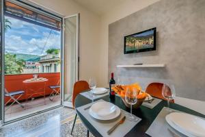 Casa Roberto - Centrale vista porto Carlo Riva