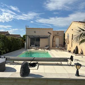 Studio indépendant au pied des dentelles de Montmirail
