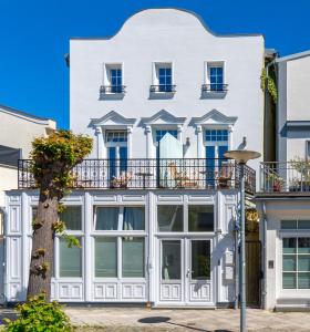 Kapitänshaus Friedrich Franz - Premium Apartments 200 Meter vom Strand und Alten Strom