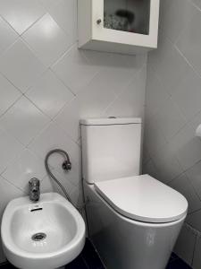 habitacion individual baño compartido centro pamplona