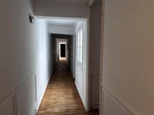 habitacion individual baño compartido centro pamplona