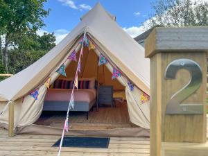 Greystones Glamping - Tent 1