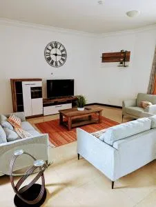 Modern 2-Bedroom Apartment in East Airport, Accra - 15 mins from Airport - Otele