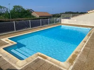 Presqu'ile de Giens, Maison Rdc avec Accès et Jardin Privés sans Vis-à-vis, Piscine, Plages à 2 min à pieds - Porquerolles