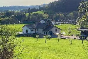 Charmant gîte, au calme, avec vue imprenable sur la nature environnante - La Neuveville-devant-Lépanges