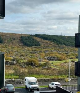 Suburbs of Reykjavík, new beautiful apartment, next door to nature
