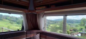 Campings Gezellige luxe caravan met zwembad in zuid- Bourgogne : photos des chambres