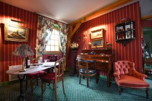 Le Val Clos, appartement dans une maison de maître 19e