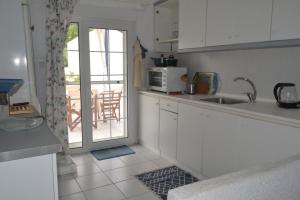 Summer Family House with sea view and garden