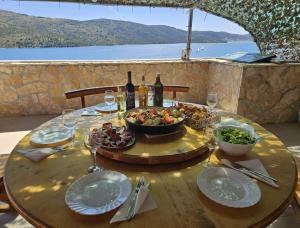 House REX - Poljica Marina, with a private pool