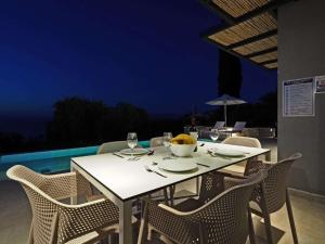 Uranos by Vintage Travel