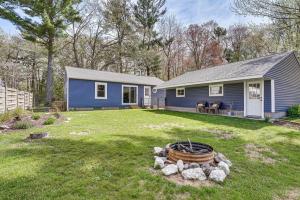 Walk to Beach Lake Michigan Getaway! - 3hvězdičkové hotely ve městě Muskegon