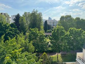 Le Soleil de La Défense ! Bail mobilité, un mois minimum