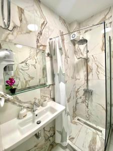 Two-Bedroom Apartment room in Apartments Villa Apostolis