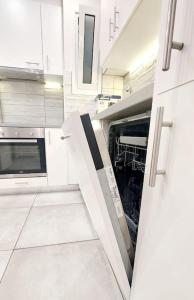 Wonderful flat in Kavouri