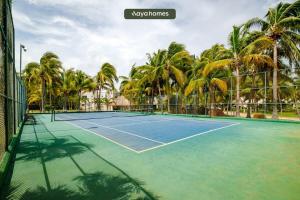 Amazing House with Private Pool - Tennis & Paddle Court