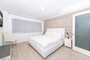 Modern Apartments near Lincoln Rd Mall