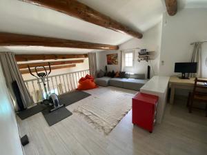 Villas Charmante Maison Piscine : photos des chambres