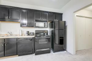 WFH-Friendly Memphis Studio Near Hospitals & Dtwn!