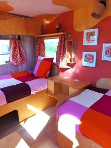 Campings Camping Les Ronds Duval face aux iles anglo-normandes : photos des chambres