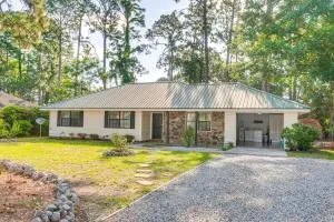 Brunswick Retreat with Patio and Grill, Near Beaches! - Darien