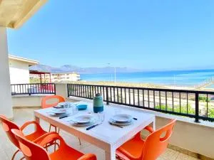 Brezza Marina Apartment, 50 mt dalla spiaggia - 阿尔卡莫